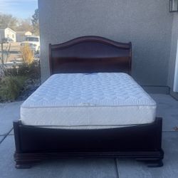 Queen Bed Set 