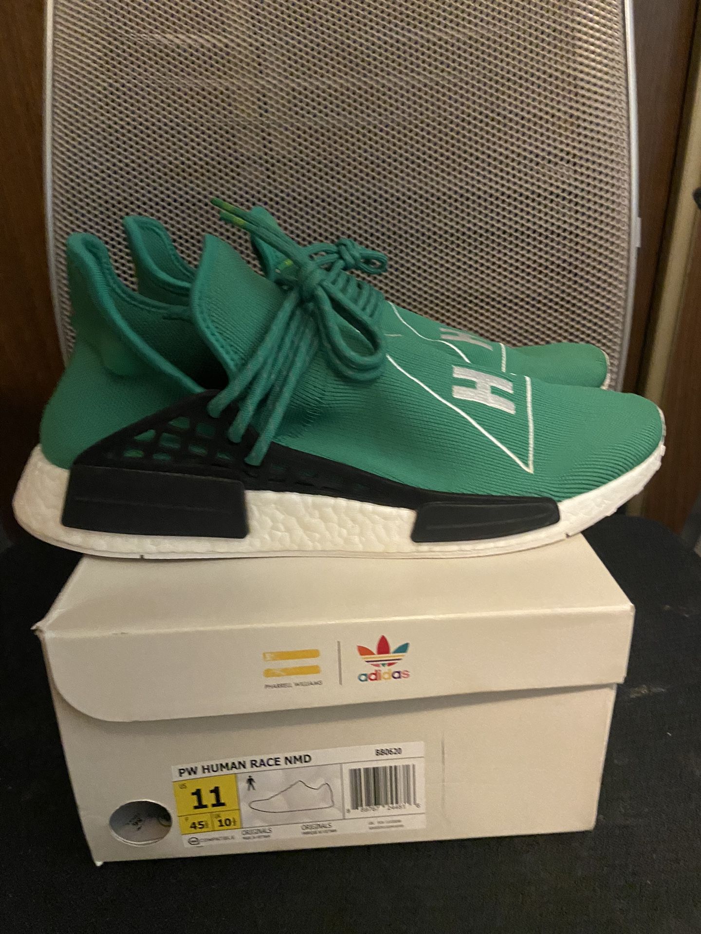 Adidas Nmd R1 Pharrell Hu Green Size 11 Worn