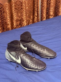 Nike Magista High-Top Soccer Cleats