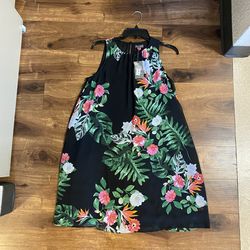 Brand New Woman’s Vince Camuto P brand Black Floral Dress Up For Sale