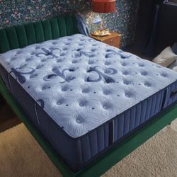 Sterns And Foster Kings Size Medium Mattress