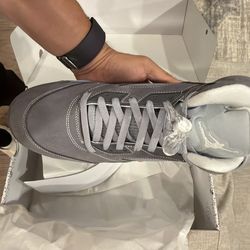 Jordan 5 Wolf Gray size 11 DS $265