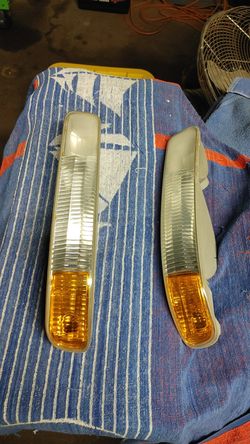 Parking Lenzs 2004 GMC, Or Chevrolet used.