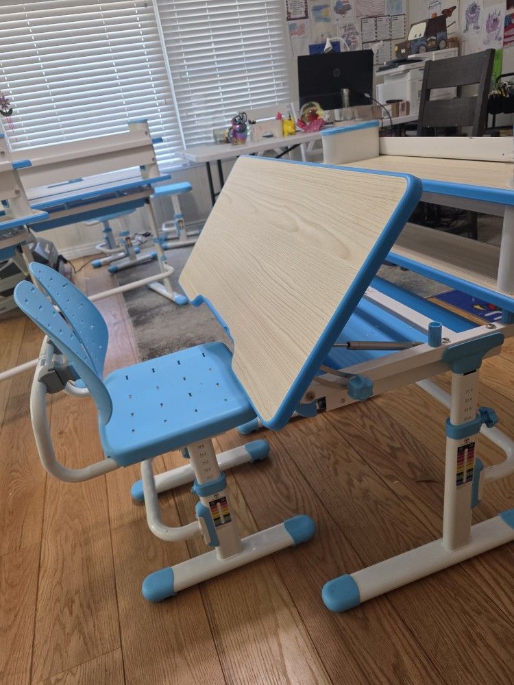 Kids Desk & Chair (I have 4)