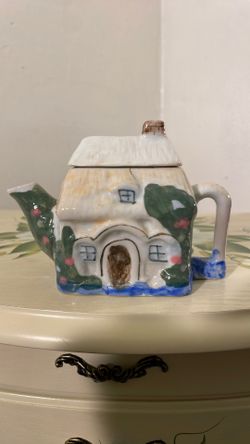 Vintage Mini Cottage Teapot