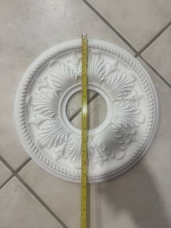 2 Ceiling Medallions