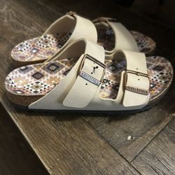 Brand New Birkenstocks Sandals Leather Color Sand Size 39 