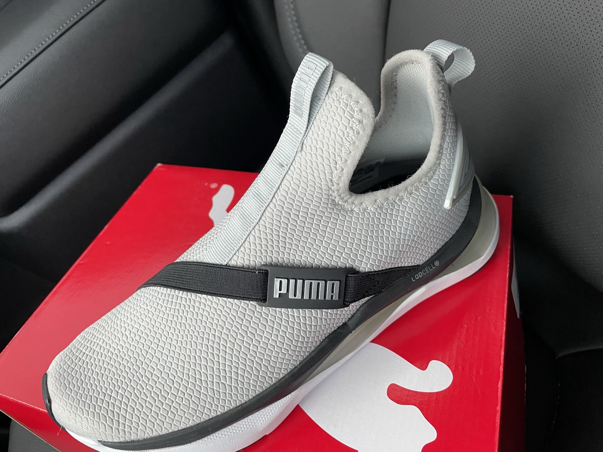 Women Puma $70 Size 7