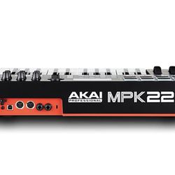 Akai MPK 225