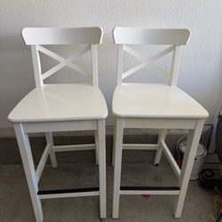 Counter white height bar stools