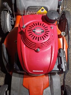BIG WHEEL SELF PROPELED HONDA/ HUSQVARNA MULCHING MOWER. SHARP TWIN BLADE QUICK WHEEL ADJ AUTO CHOKE