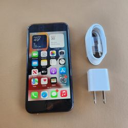 iPhone 8 - UNLOCKED - Like New 