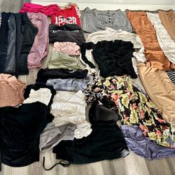Women’s Clothing Bundle!! Size L & XL