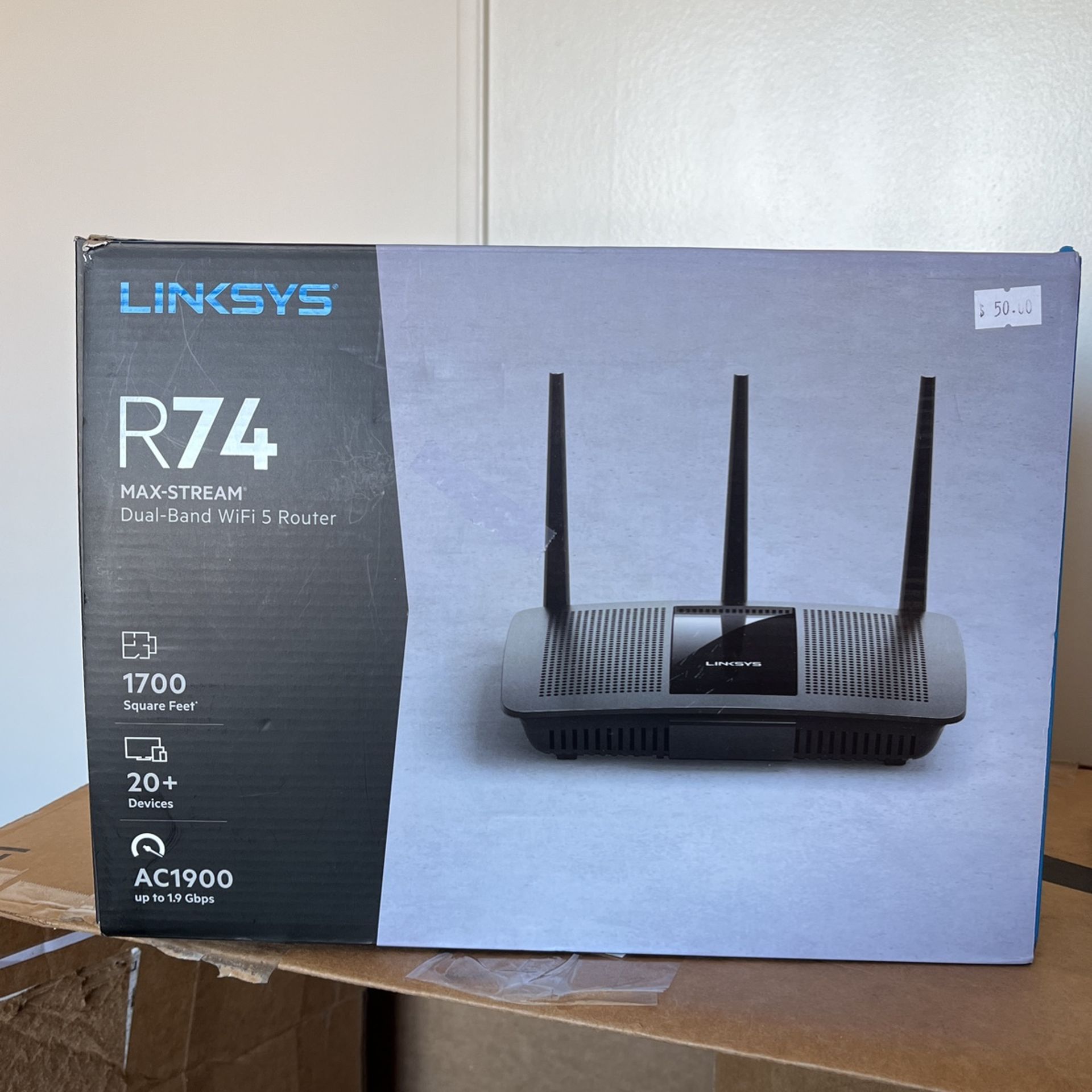 New, Linksys R74 Max Stream WiFi Router