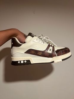 Lv trainer sneaker