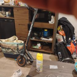 Brand New Hiboy S2R Plus And UNIVERSAL CHARGER