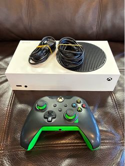 Xbox Series S w/controller