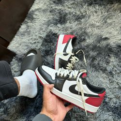 Jordan 1 Low “black Toe”