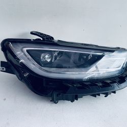 2021-2024 CHRYSLER PACIFICA RIGHT PASSENGER SIDE HEADLIGHT LED OEM 