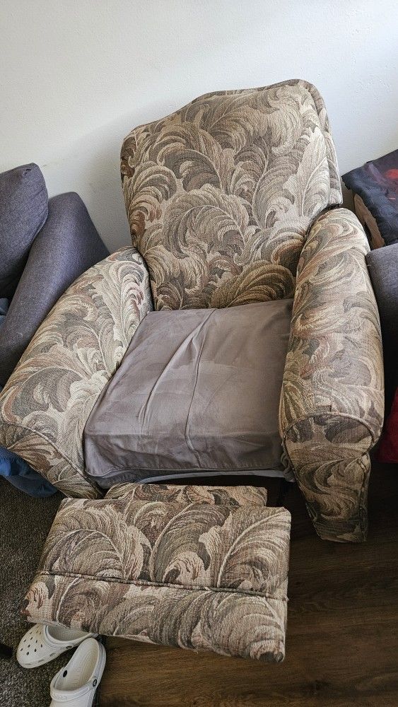 Easy Chair Reclining
