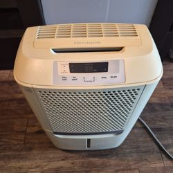 Frigidaire 70-Pint Dehumidifier – High Capacity Basement / Garage