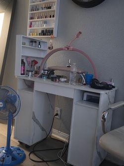 Mesita para uñas