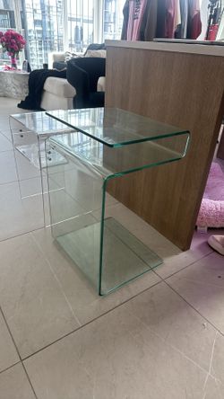 Acrylic heavy weight side table (TWO)