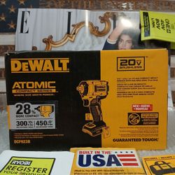 NEW DEWALT 20V BRUSHLESS ATOMIC 3/8 IMPACT WRENCH 