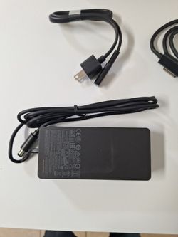 Microsoft 1661 Dock Station Surface Pro.