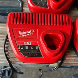 Milwaukee M12 Charger