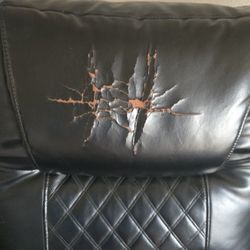 Used Reclining Chair With Cup Holders 