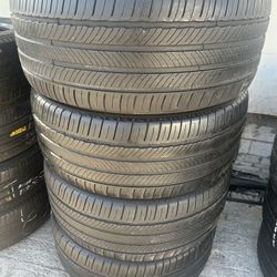 Michelin primacy tour 265/40R22