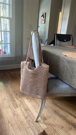 Beautiful summery tan crocheted bag