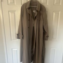Trench Coat Size Med