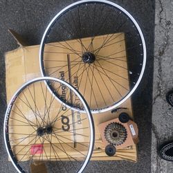 26in Venza bike wheels