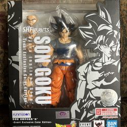 Ultra Instinct Sign Goku Sh Figuarts