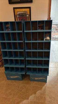 *** FREE HOT WHEELS DISPLAYS *** - Please read entire description below 👇