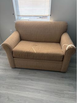 Couch/Sleeper Loveseat + Rug + Lamps + Shoe Rack – Moving Sale