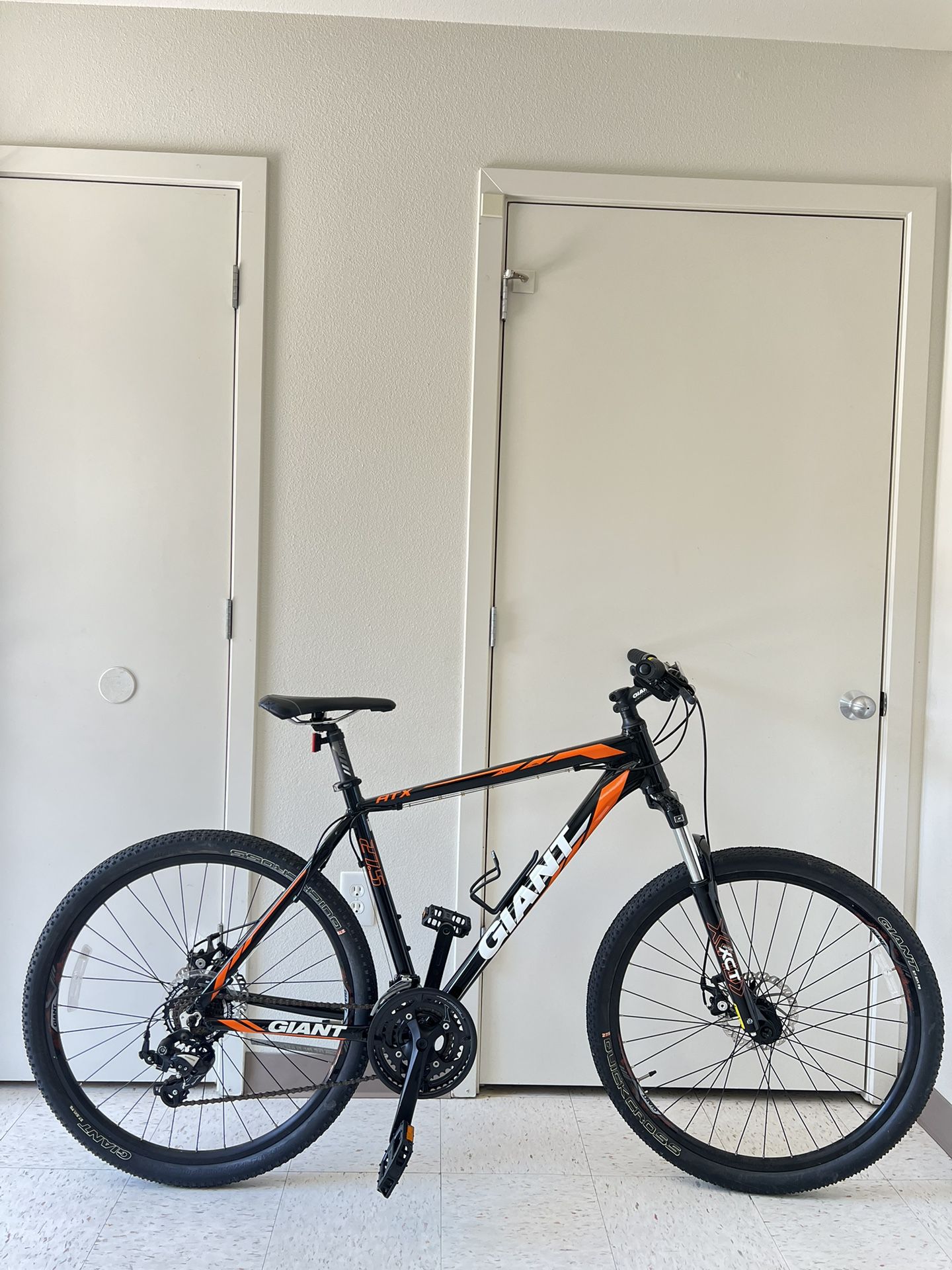 Giant 2 ATX Mountain Bike 27.5”