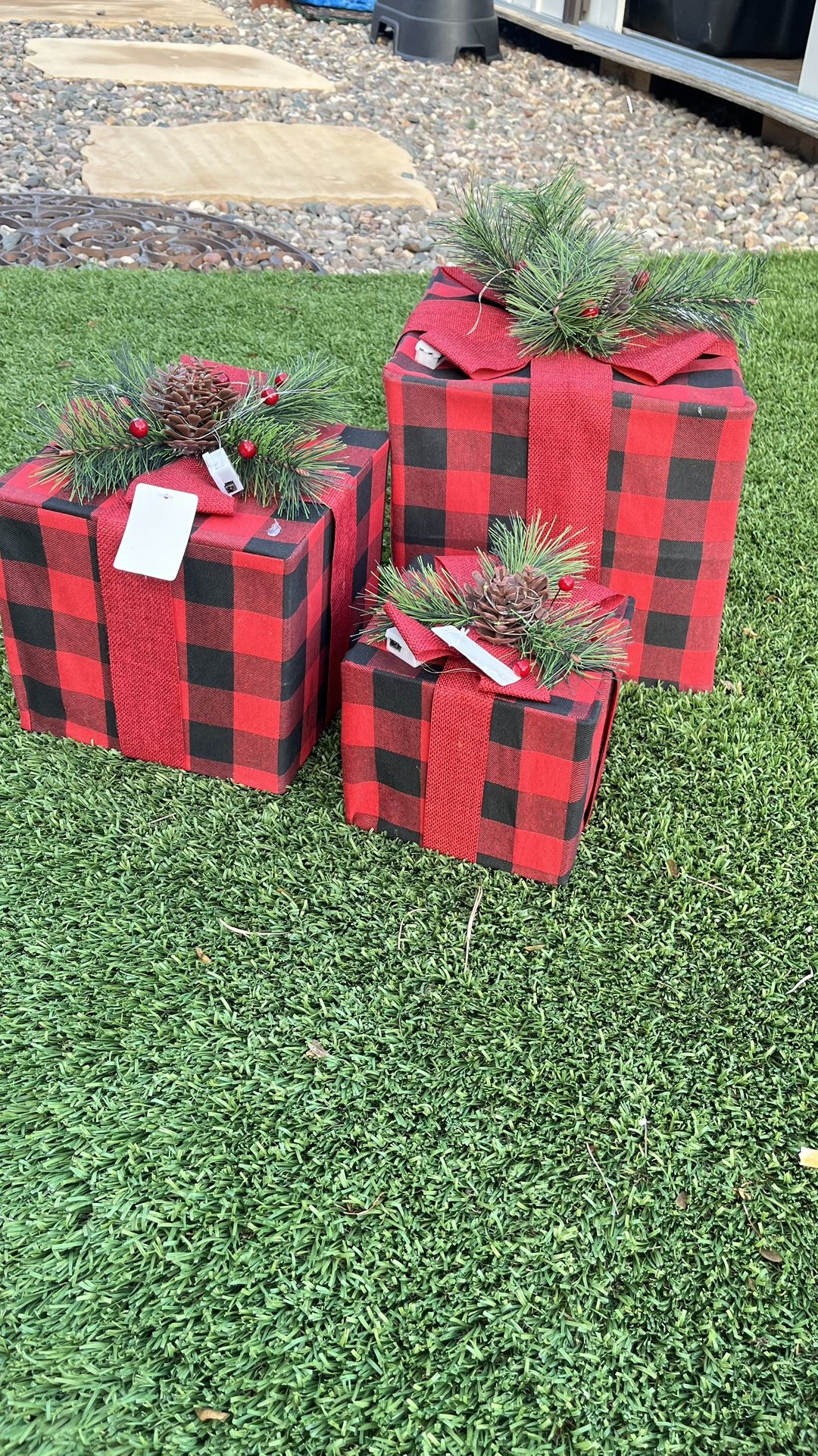 Christmas Decor Set 12”10”7”