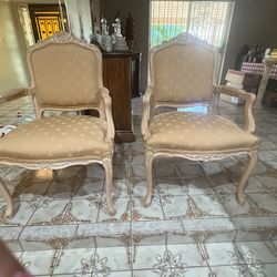 Accent chairs