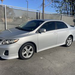 Toyota Corolla S  2013