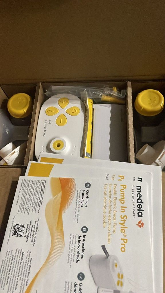 Medla New 2nd Gen Medela Pump in Style Pro Breast Pump, Clinically Proven Hospital-Efficiency, Compact Portable Double Electric Pump with Bottles and