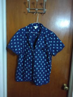Navy Blue Printed Short Sleeve Button-Up Shirt. Large