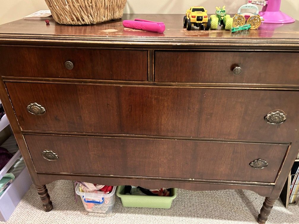 Late Victorian Antique Dresser