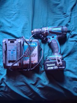 Makita drill 3.0 ah battery and fast charger