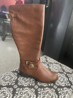Womens Boots 7.5