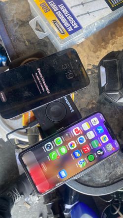 2 teléfonos iPhone nose que número son uno laquiedo I otro desalquilado con cargador $125 los 2