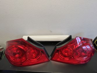 Like New 08-13 G37 Tail Lights 