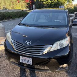2012 Toyota Sienna